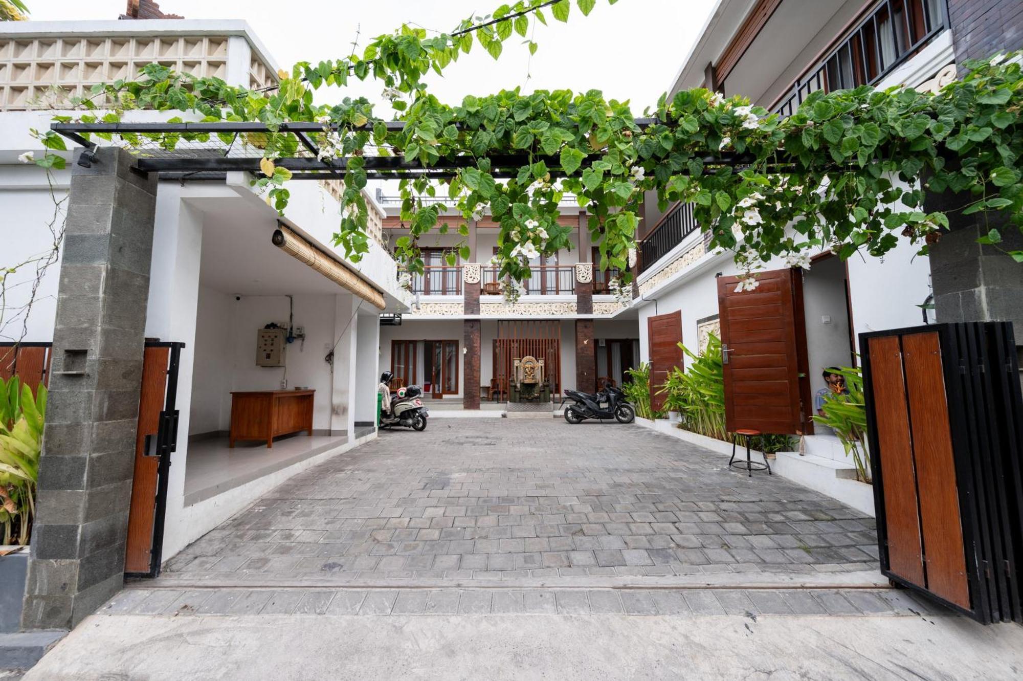 Reddoorz Plus At Yasa'S Living Denpasar Sanur Buitenkant foto