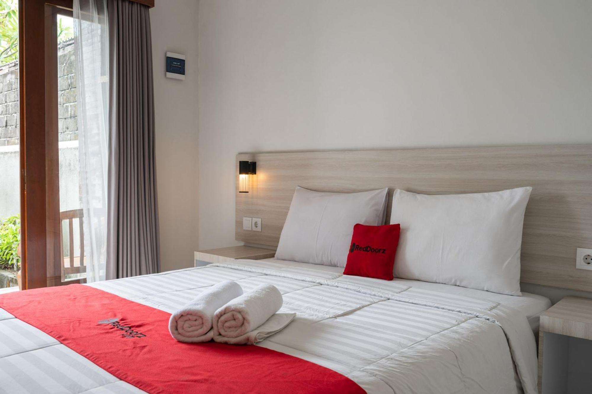 Reddoorz Plus At Yasa'S Living Denpasar Sanur Buitenkant foto