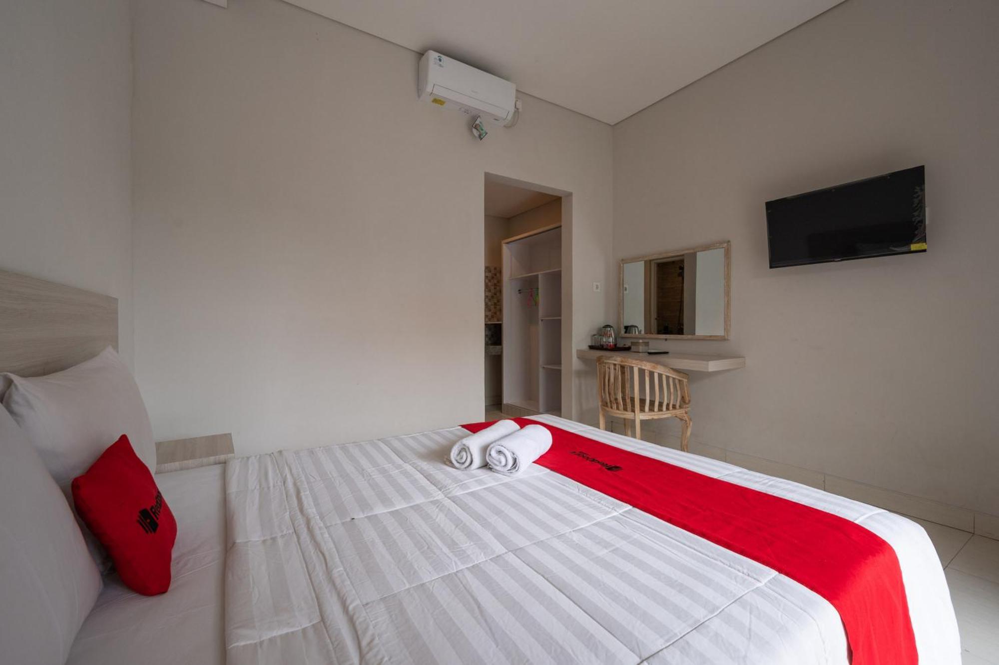 Reddoorz Plus At Yasa'S Living Denpasar Sanur Buitenkant foto