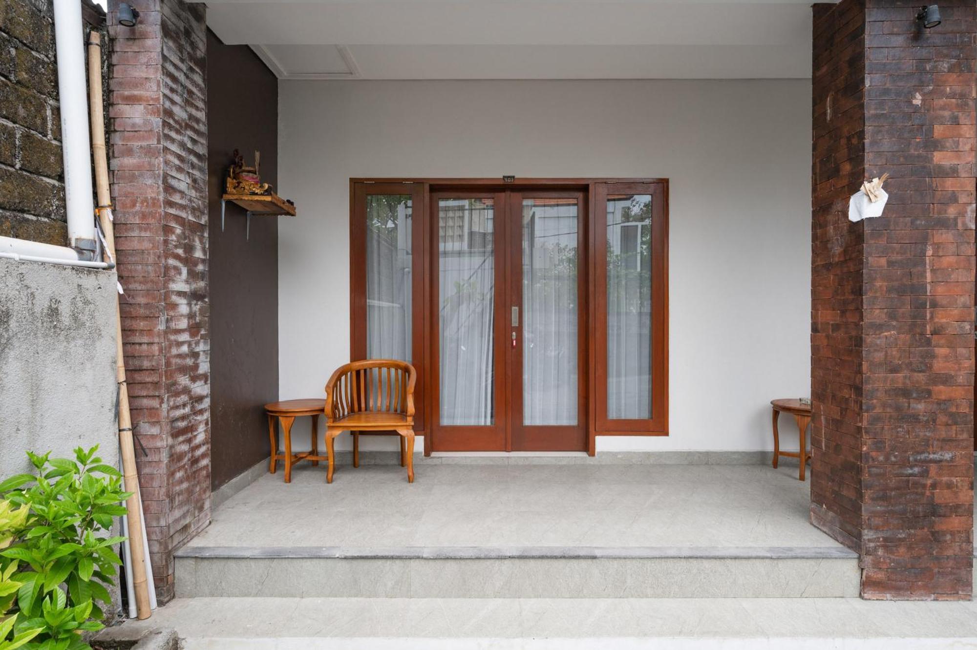 Reddoorz Plus At Yasa'S Living Denpasar Sanur Buitenkant foto